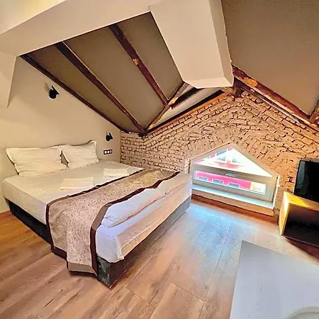Otel Just